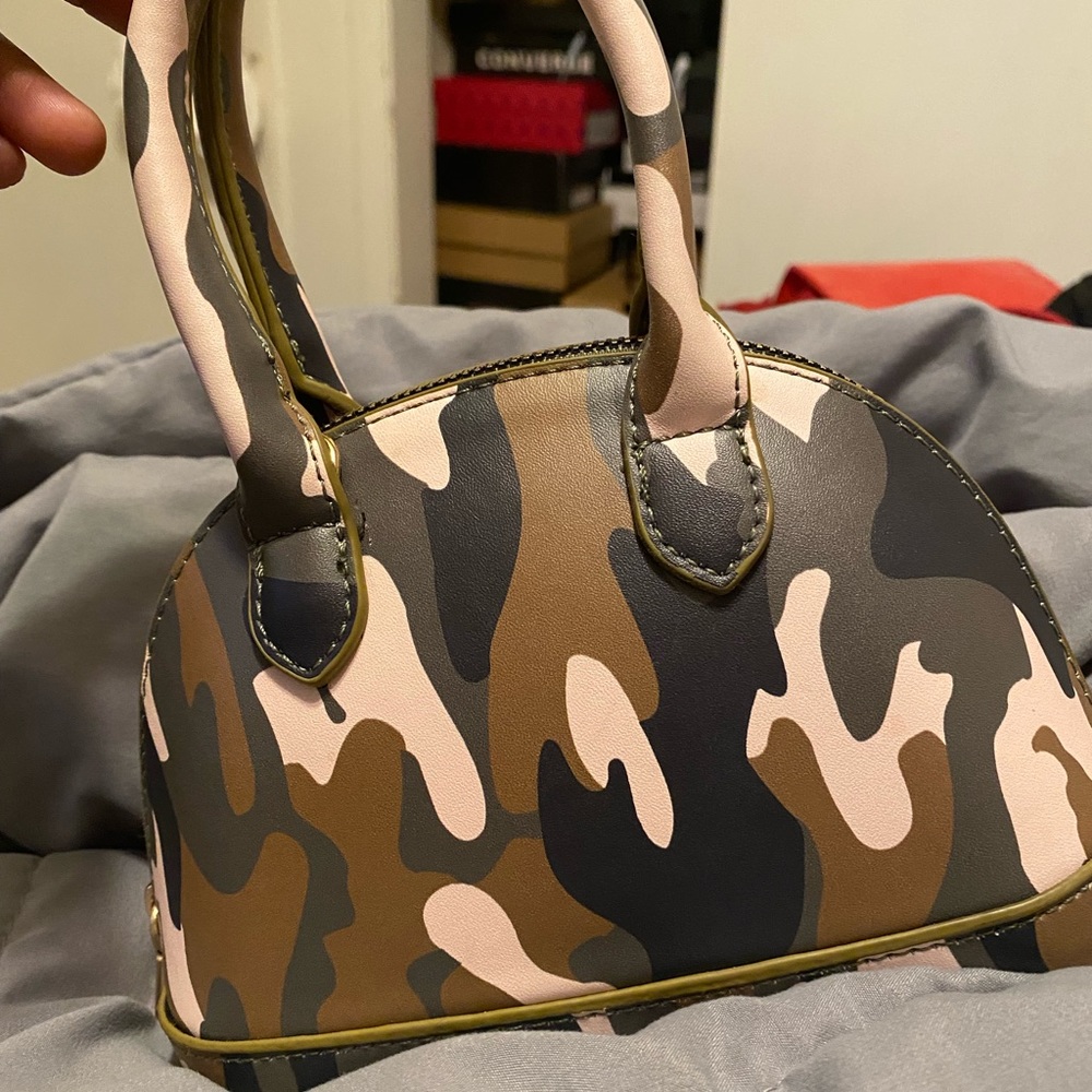Mini camouflage purse from rainbow.